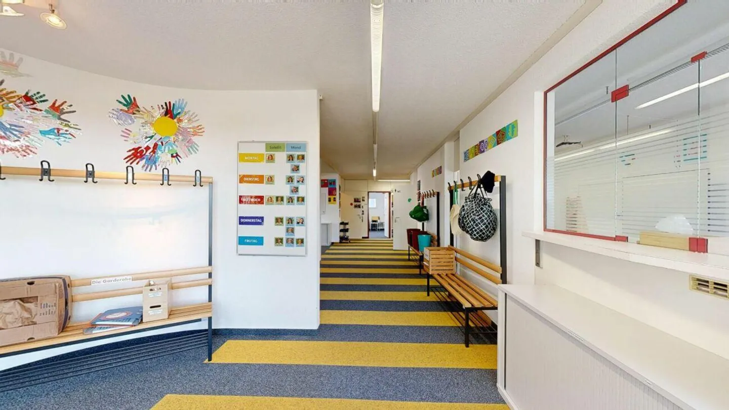 Practical Office Spaces Near the Train Station in Altstätten - Photo 3 of 11