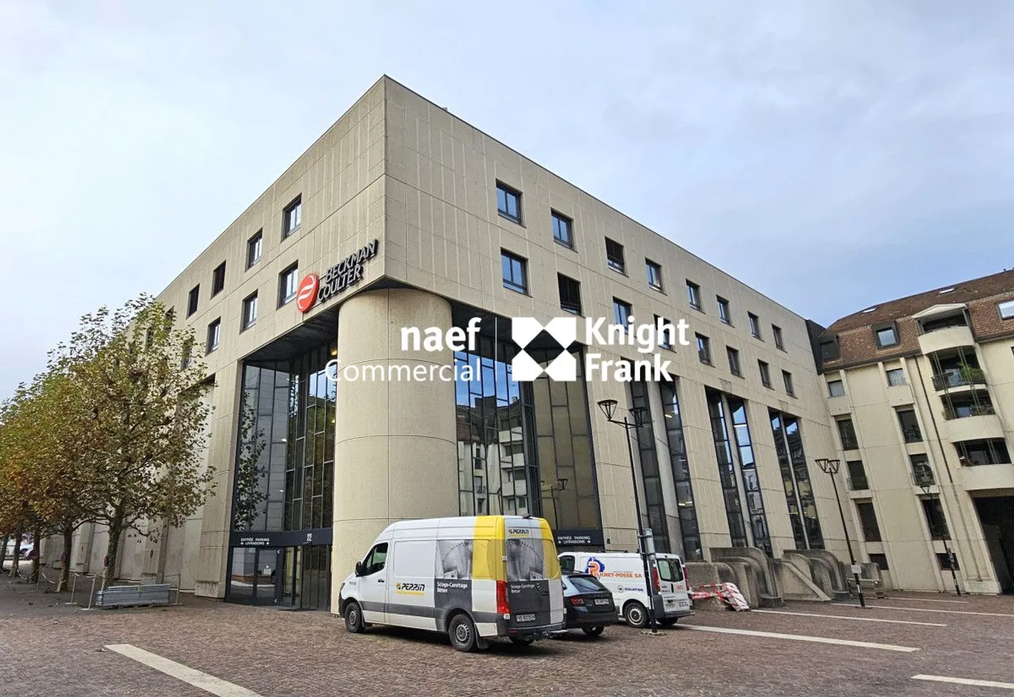 Offices for rent in the city center, a stone's throw from the train station - Photo 1 of 1