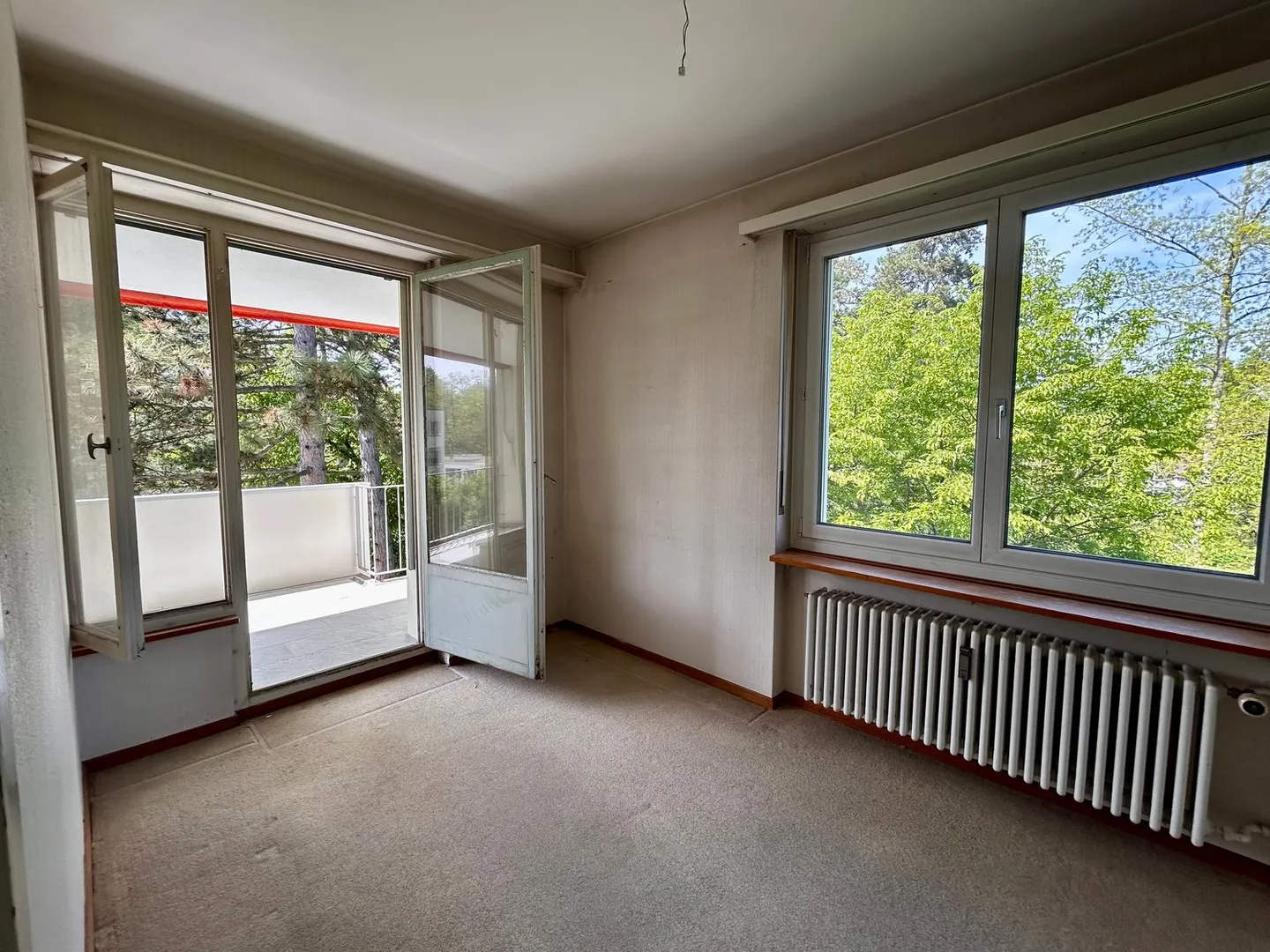 Appartement spacieux de 5 pièces avec balcon, belle vue et chambre supplémentaire au rez-de-chaussée (sous droits de construction) - Photo 9 sur 18