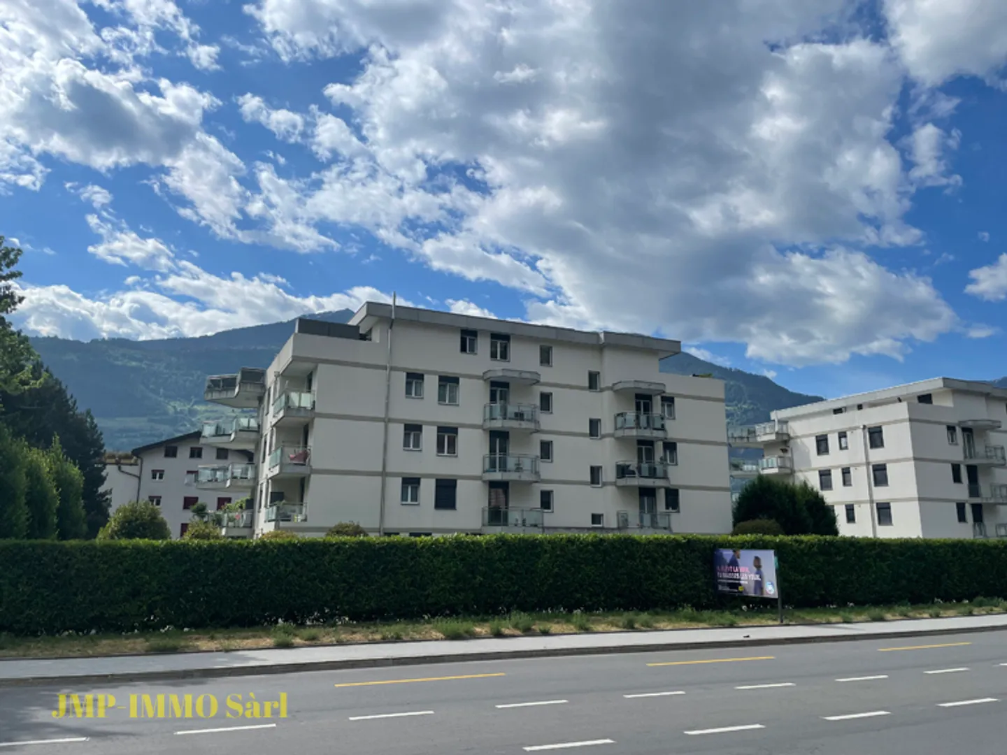 Très bel appartement de 3.5 pièces avec terrasse et places de parc - Foto 17 di 19