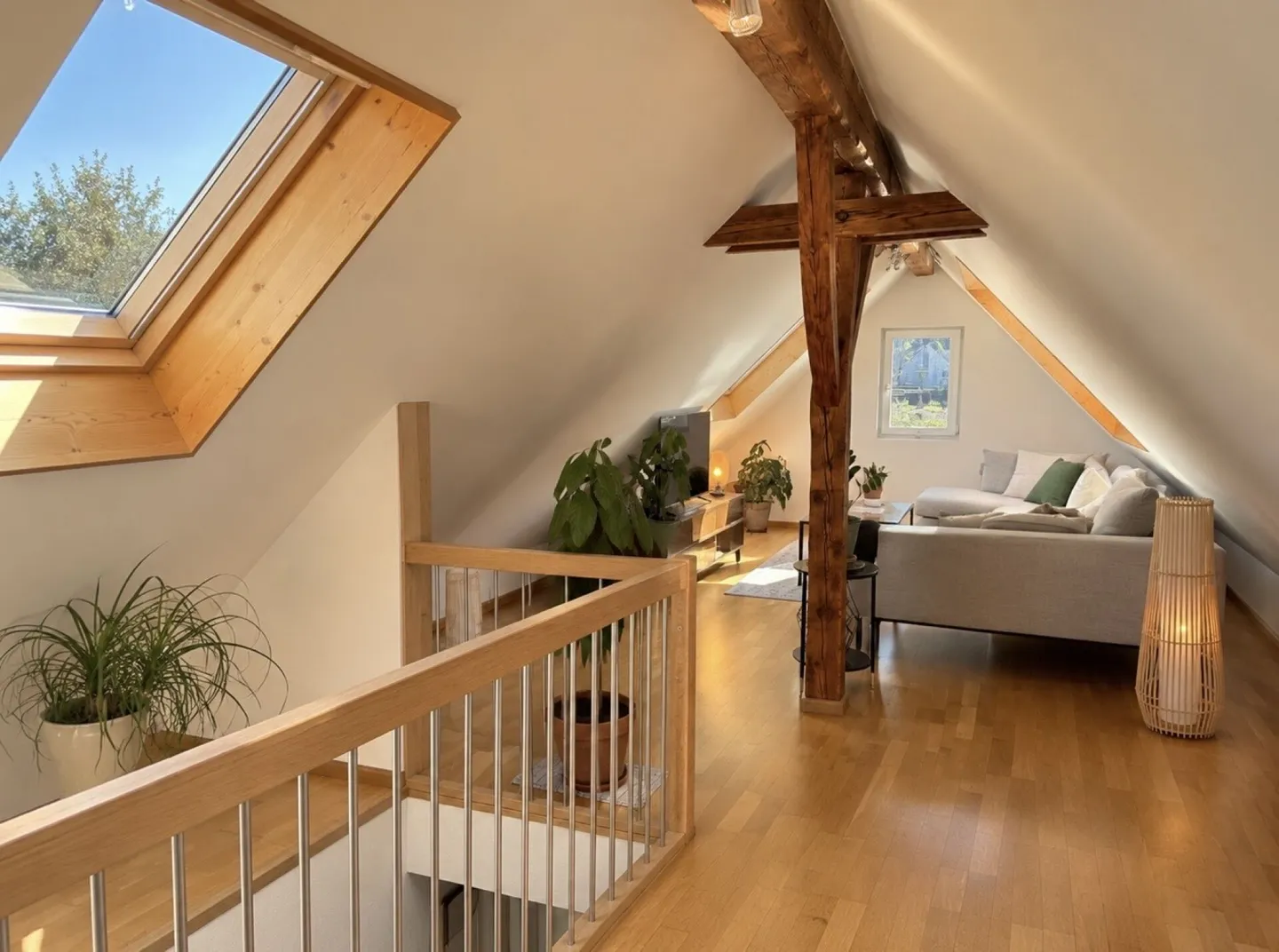 Quiet living, centrally connected - bright 4-room maisonette with large balcony in Muttenz - Photo 7 of 10