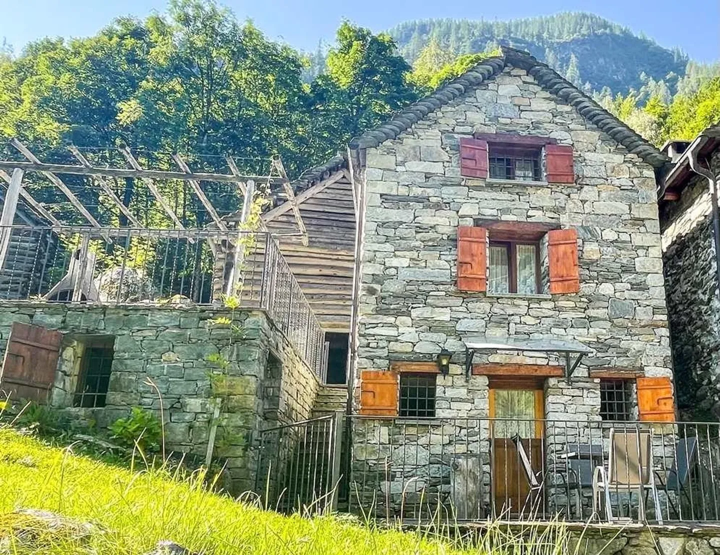 Belle maison rustique avec une maison rustique à rénover à ... - Photo 1 sur 22
