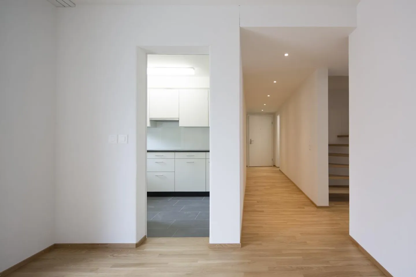 City-Close, Modern 5 1/2-Room Maisonette Apartment - Photo 7 of 13