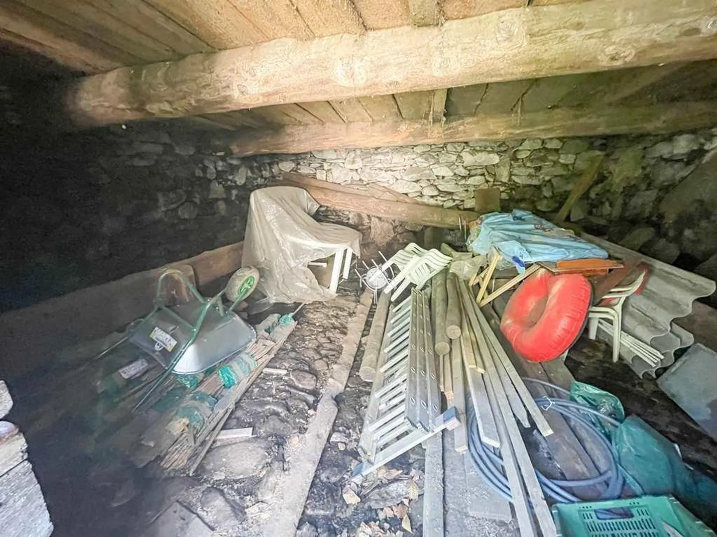 Belle maison rustique avec une maison rustique à rénover à ... - Photo 14 sur 22