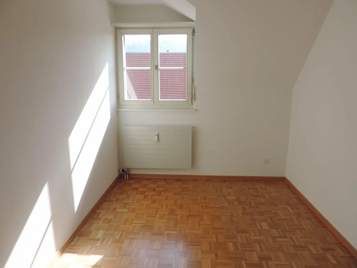 Ampio appartamento attico di 4,5 stanze - Foto 5 di 8