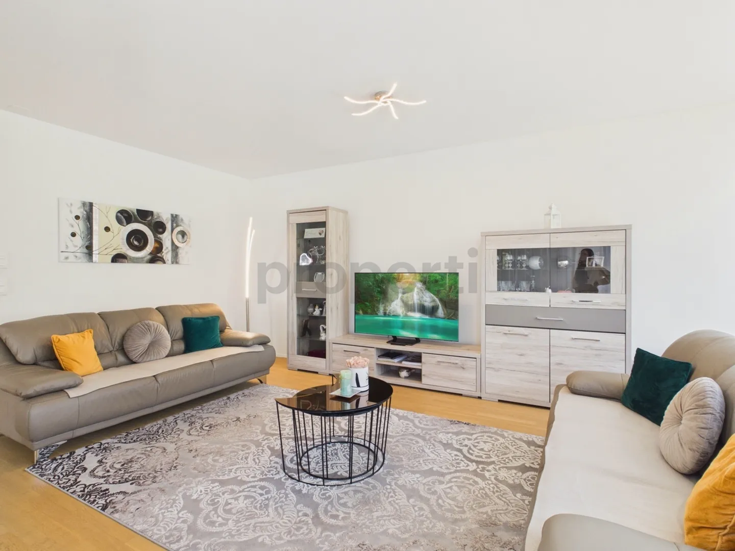 Ownership standard with panoramic windows: Spacious 74 m², underground parking space included and sunny balcony - Photo 1 of 11