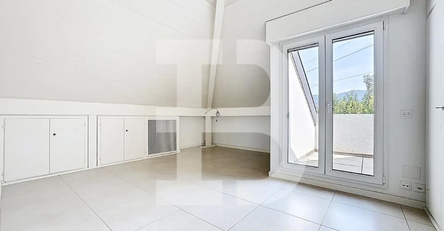 Stylische Wohnung mit Terrasse - Foto 6 von 9