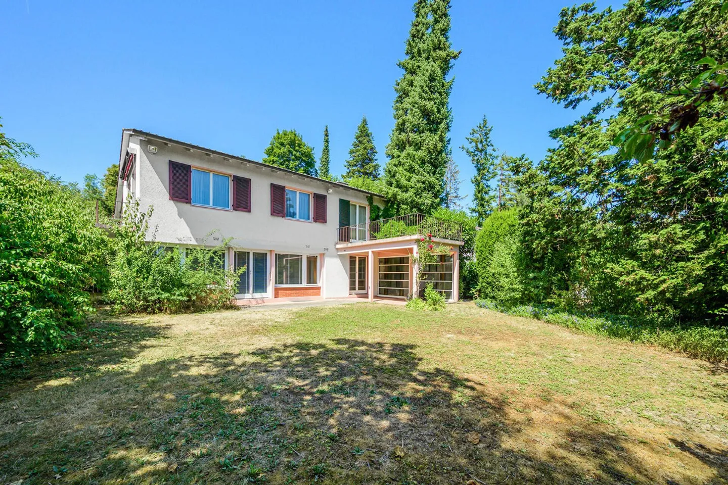 Detached single-family house with plenty of privacy and space for new ideas - Photo 8 of 8