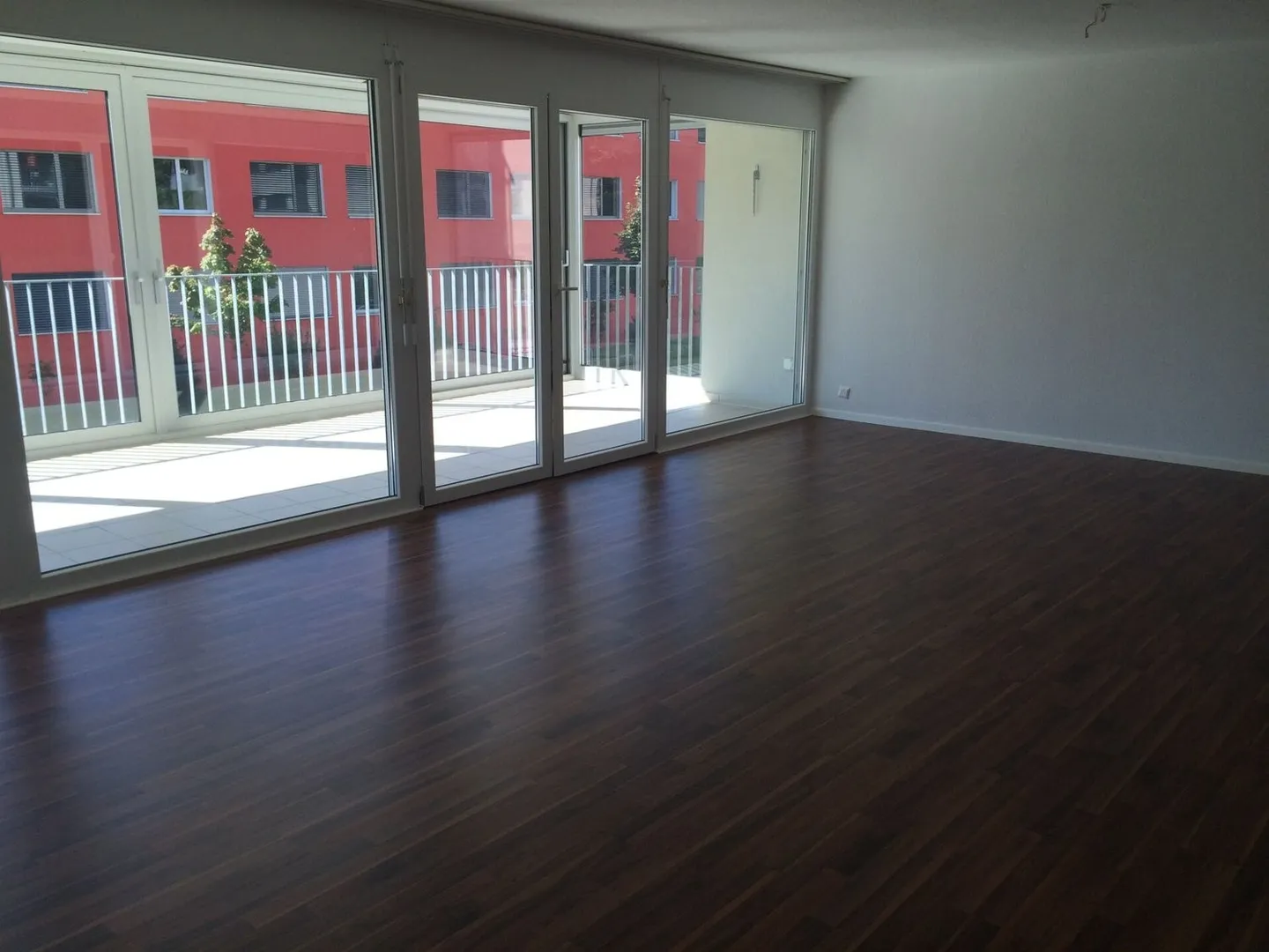 Helle Wohnung mit Wintergarten - Foto 3 von 12