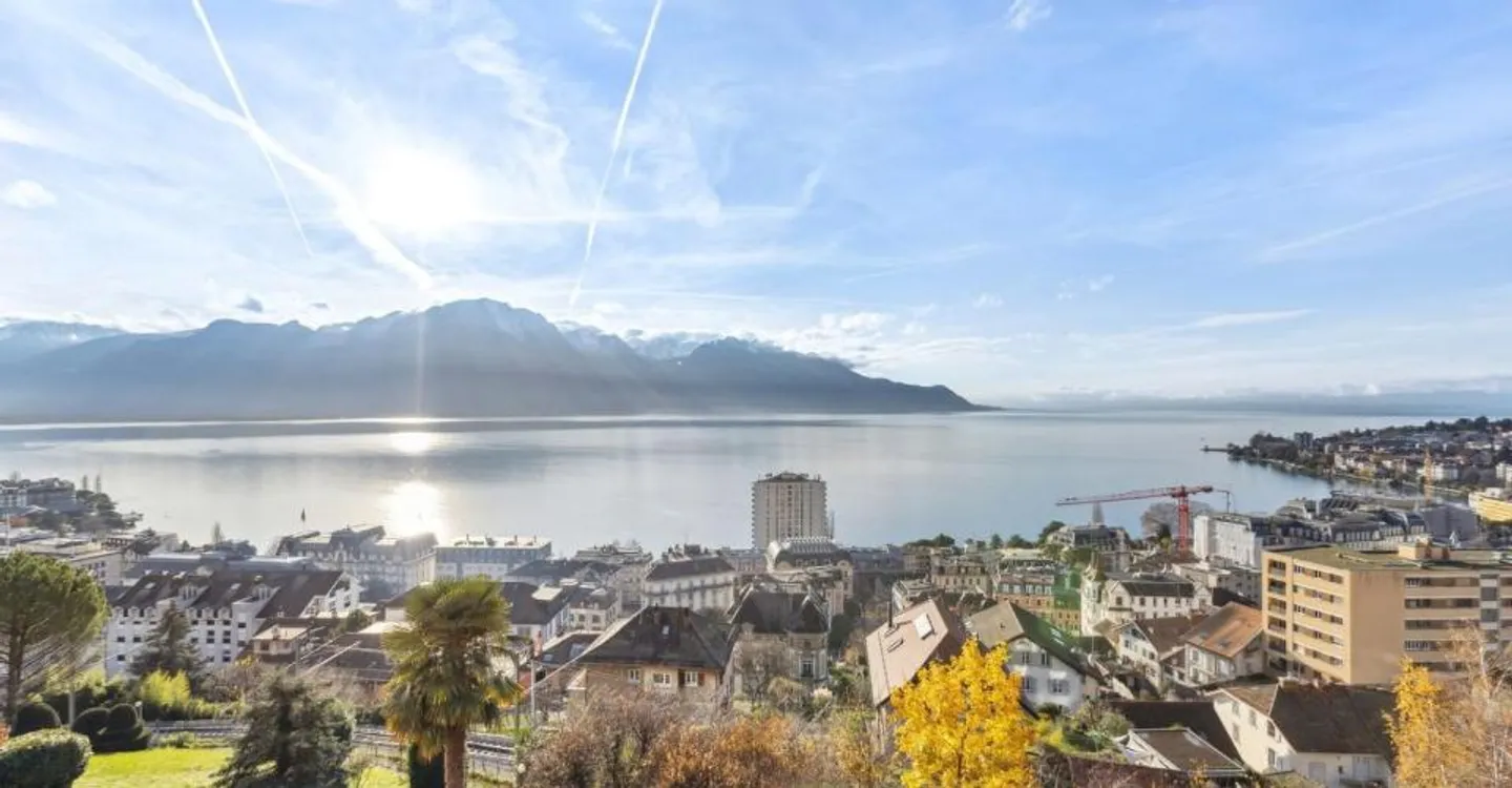 Appartement à rénover avec vue sur le lac - Photo 1 sur 12