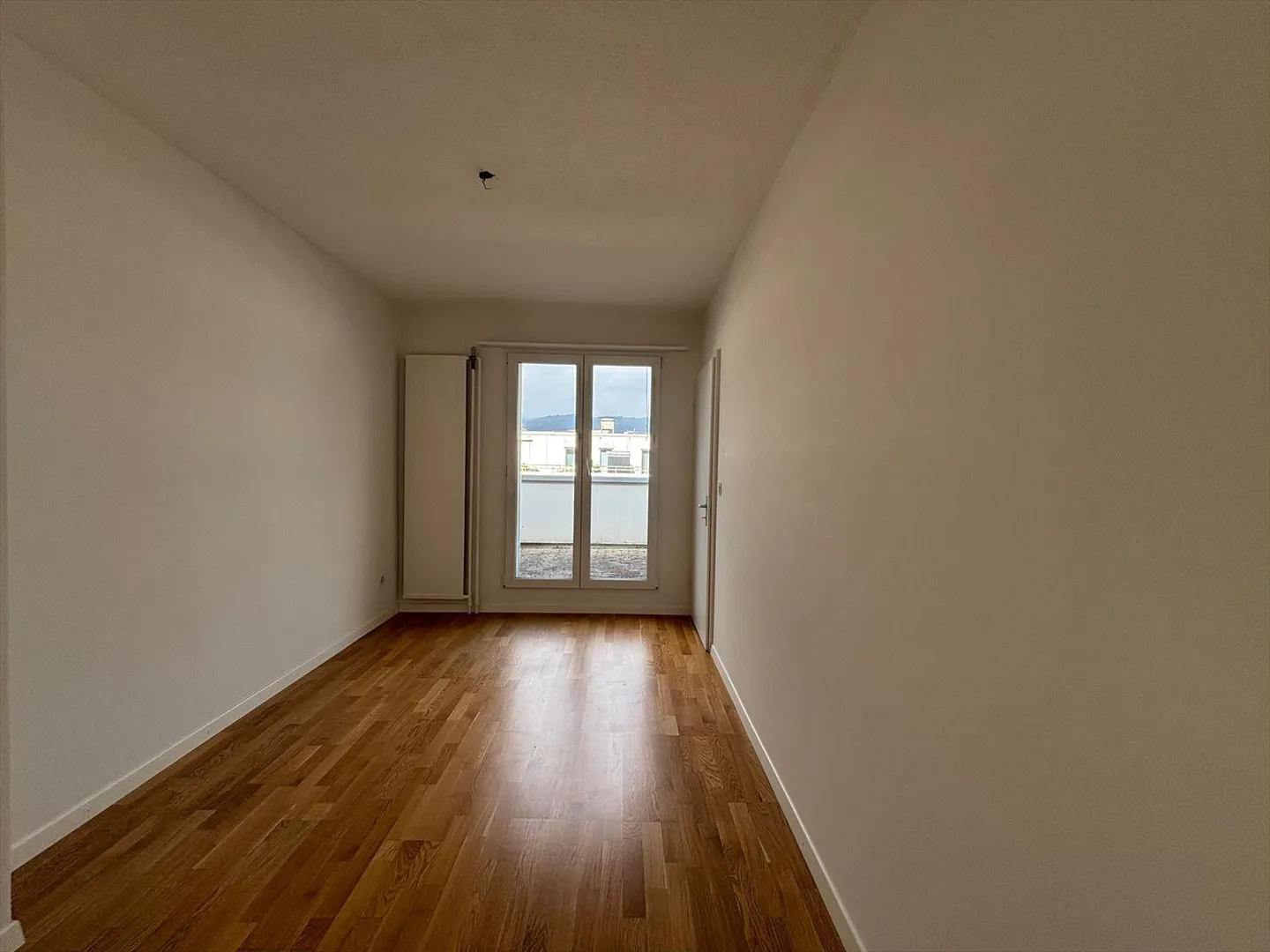 Apartment - Photo 8 of 13