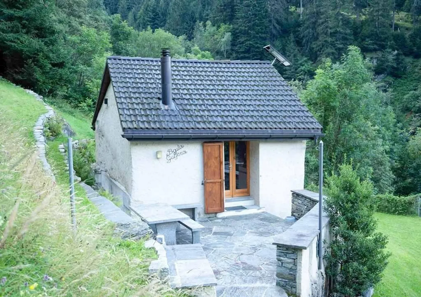 Chalet Charmant en Emplacement Ensoleillé - Photo 2 sur 31
