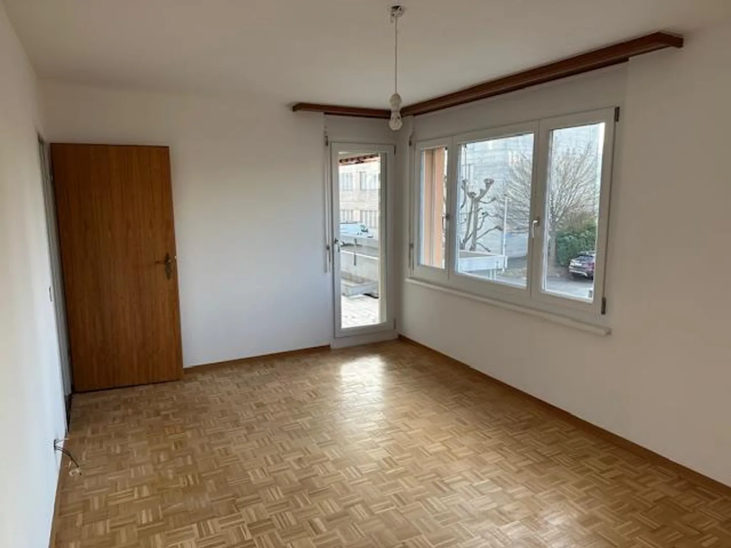 Appartamento 4½ locali al 1° piano in una vivace zona commerciale - Foto 5 di 7