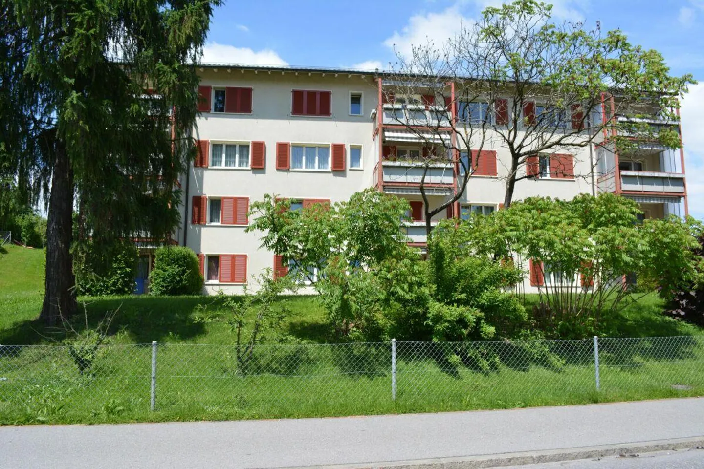 4-room apartment in a central residential area - Photo 1 of 10