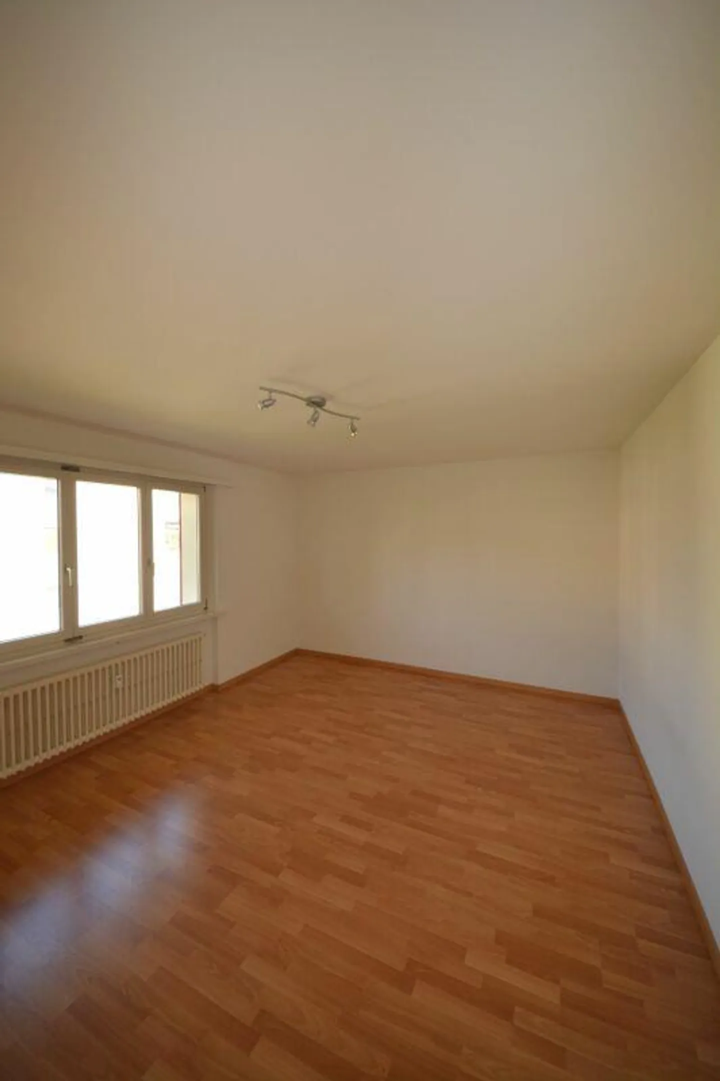4-room apartment in a central residential area - Photo 3 of 10