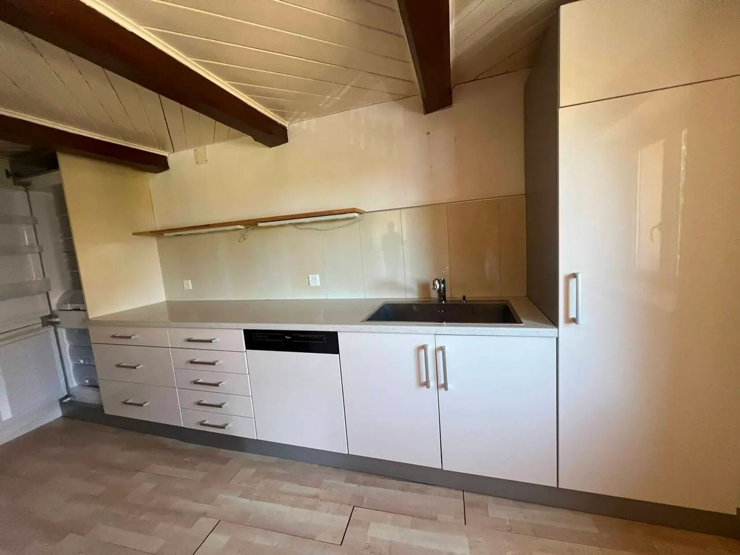Appartamento di 2,5 stanze completamente ristrutturato - Foto 2 di 11