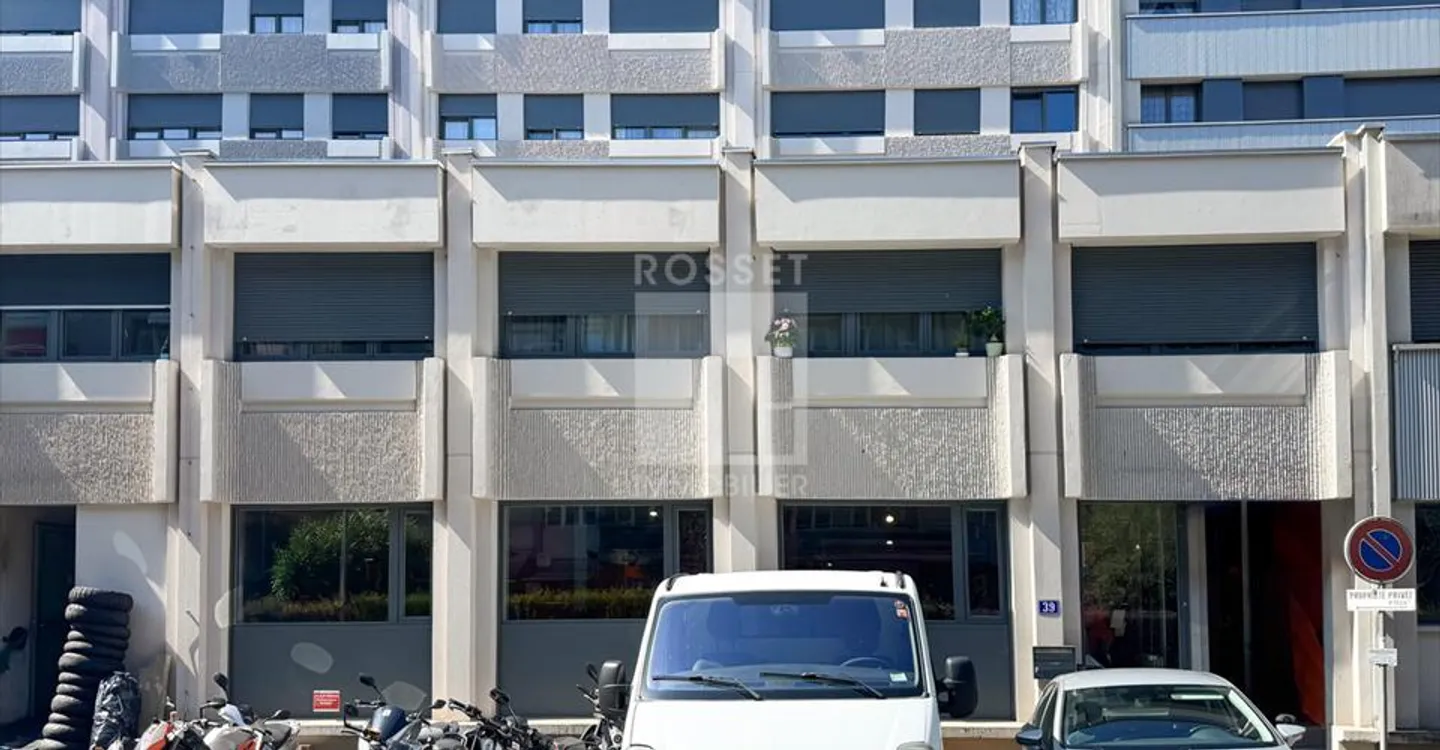 Magasin à louer - Photo 2 sur 7