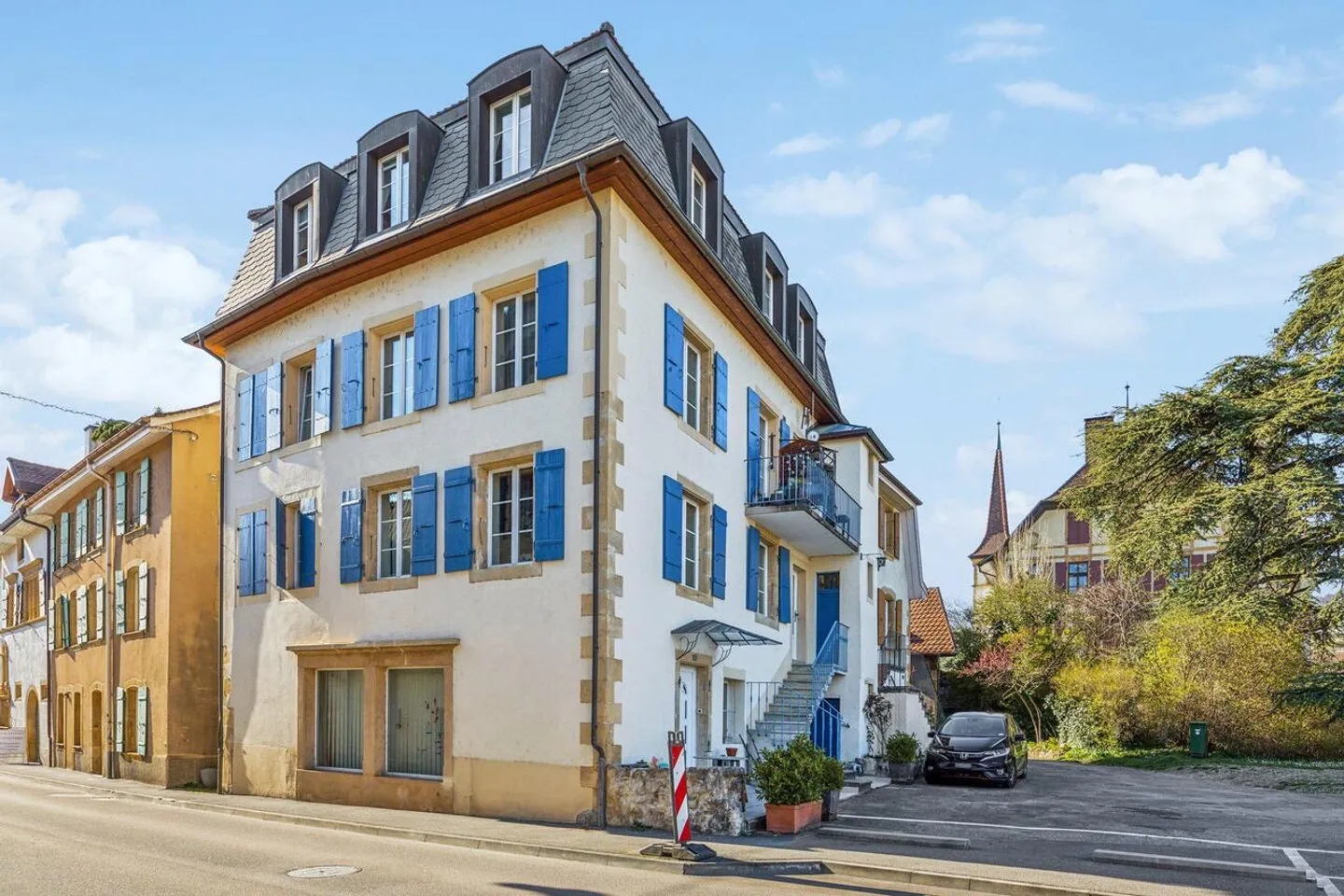 Immeuble de caractère au cœur d’Auvernier – Potentiel résidentiel et commercial  - Foto 1 von 12