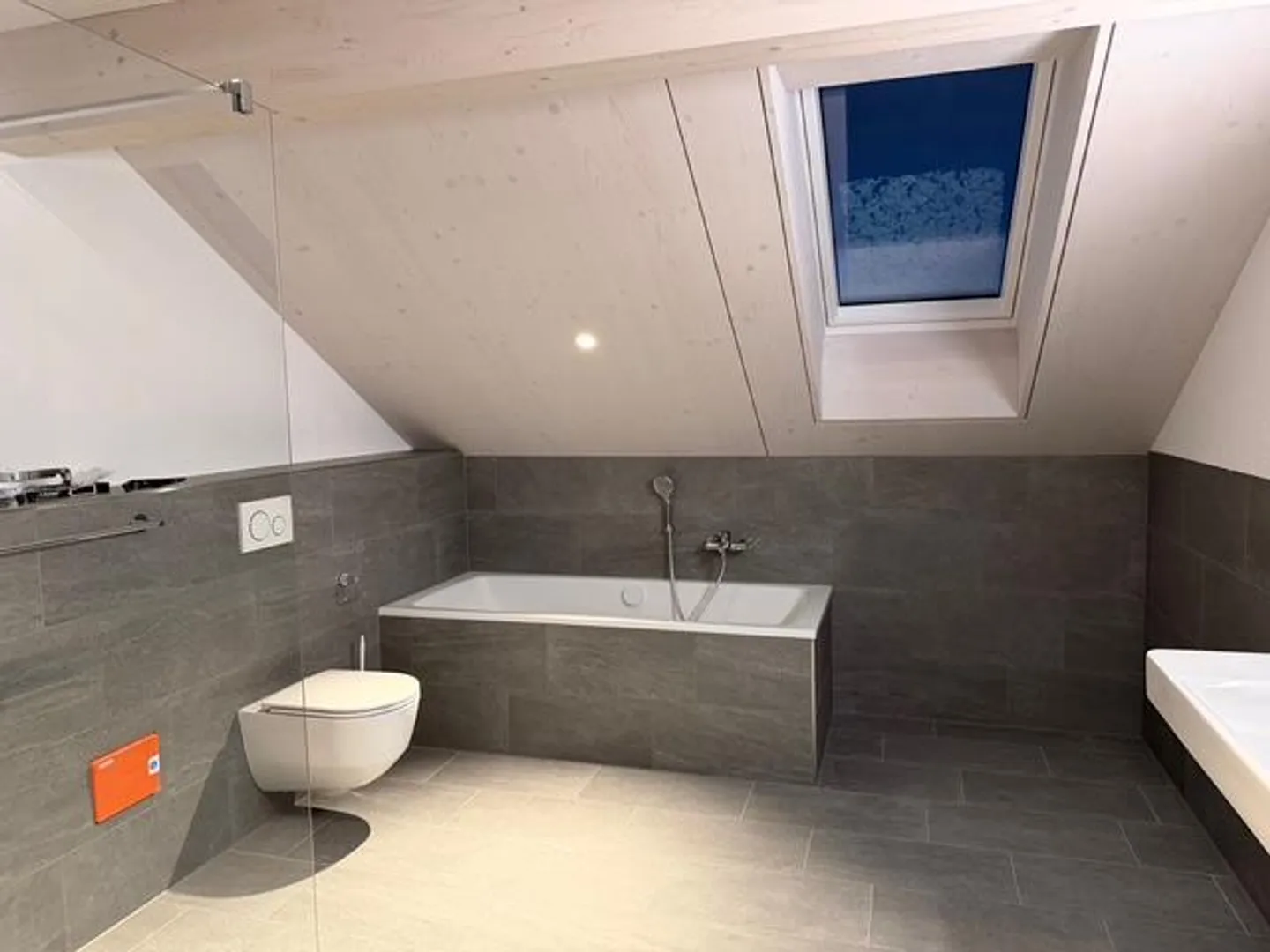 Appartement duplex moderne au 2ème étage - Photo 9 sur 11