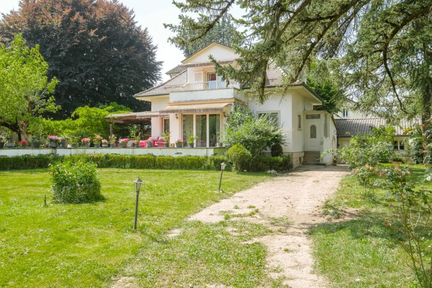 Casa indipendente con grande terreno - Foto 5 di 8