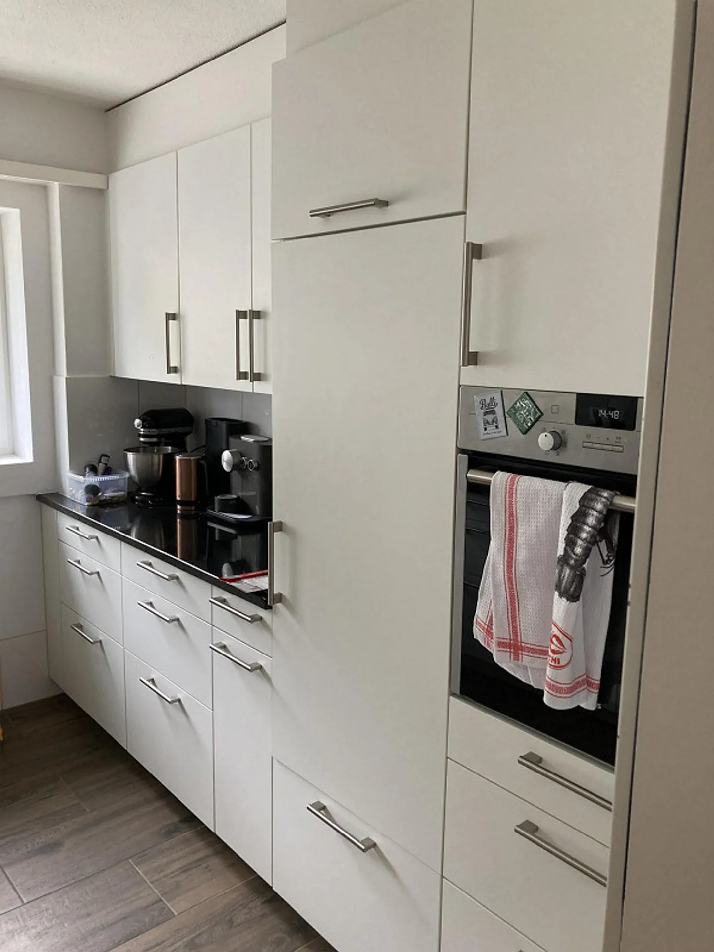 helle 4.5 Zimmerwohnung mit Balkon in Jenins - Photo 3 sur 11