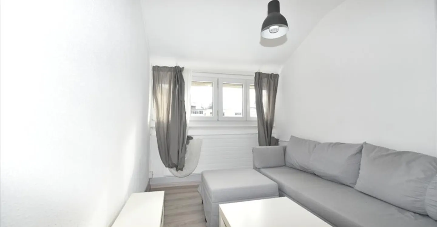 Appartement Meublé Charmant - Photo 2 sur 7