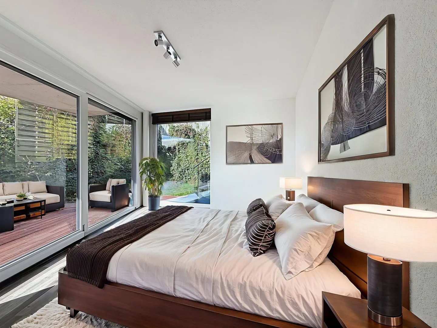 Das perfekte Gleichgewicht zwischen Komfort, Natur und Moderne in Saint-Blaise - Villa mit 5,5 Zimmern - Photo 8 sur 14