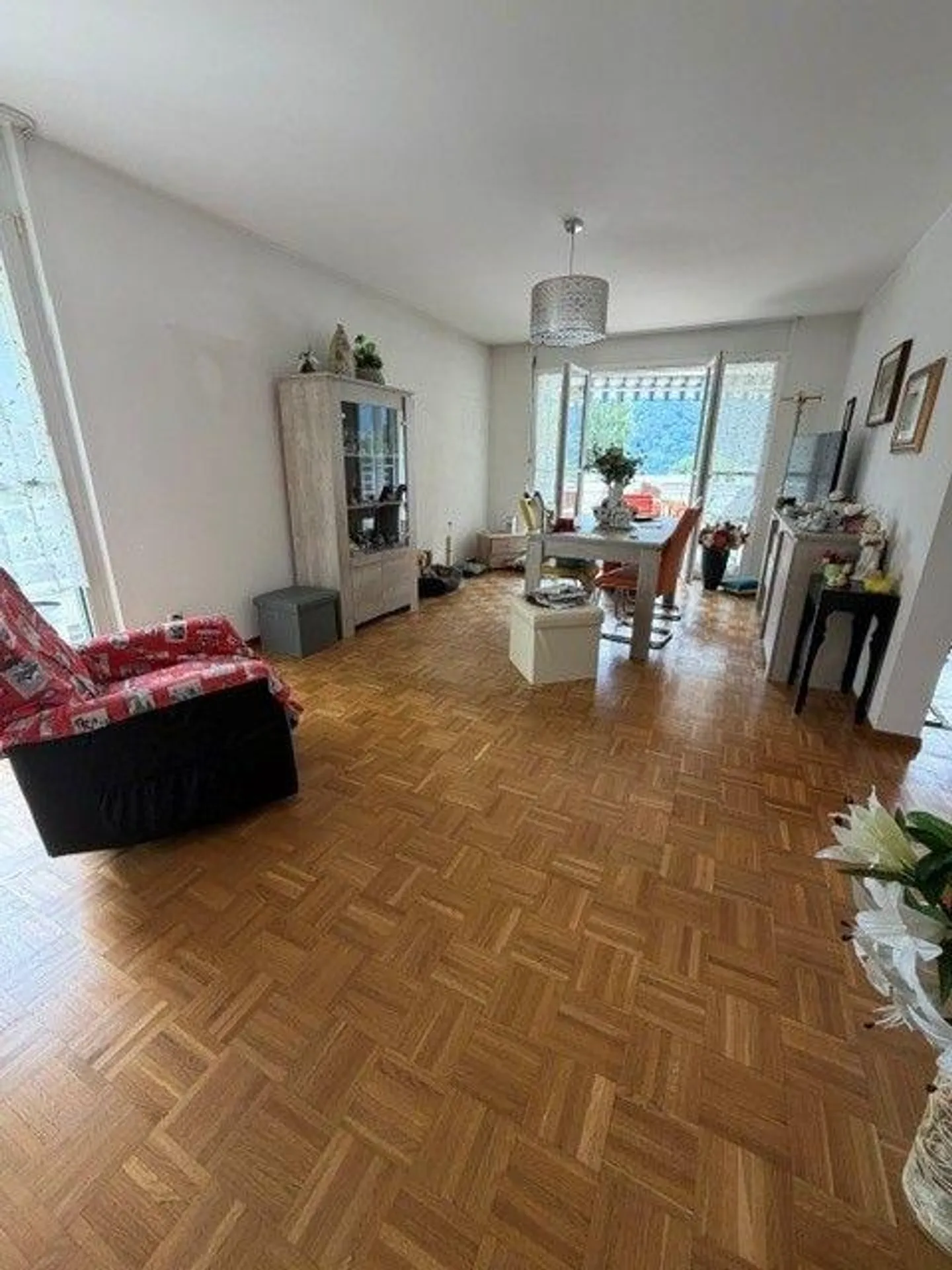 For rent: 4.5-room apartment with lake view - Photo 5 of 10