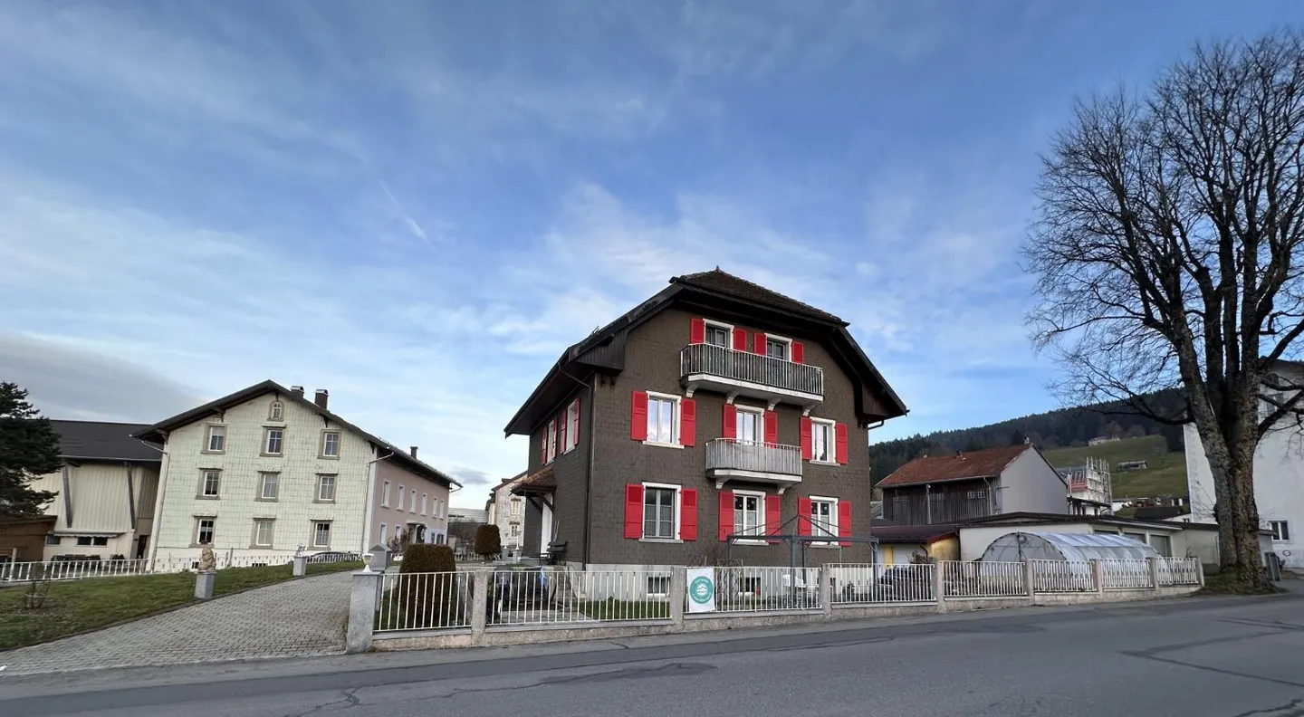 Residential building - Photo 10 of 11