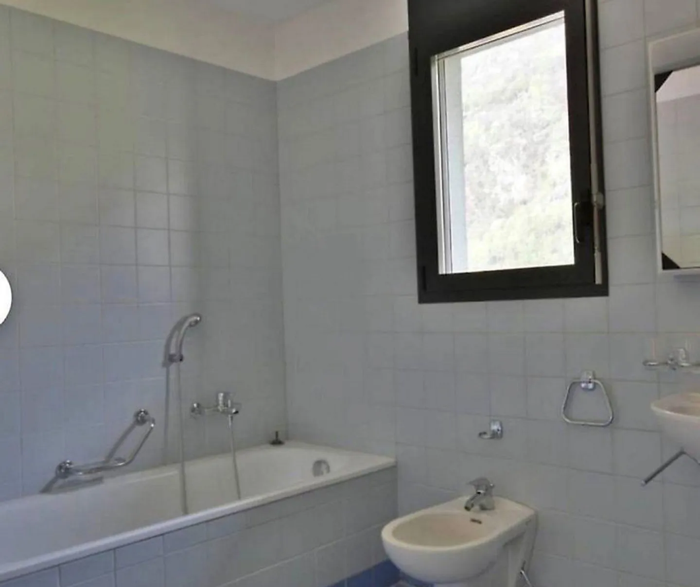 For rent: 4.5-room apartment with open view - Photo 5 of 5