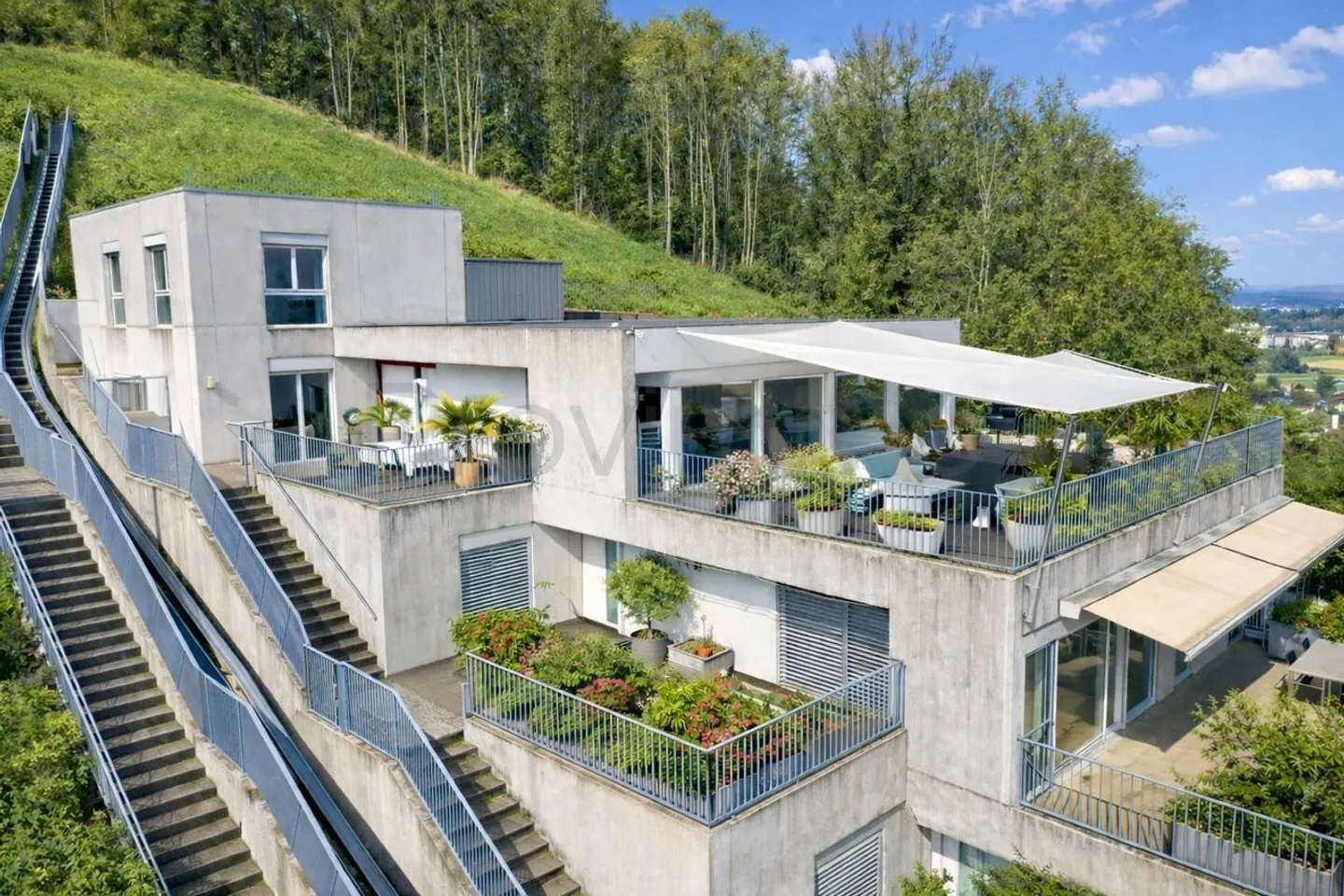 Une maison qui inspire - extraordinaire à l'intérieur comme à l'extérieur - Photo 2 sur 13