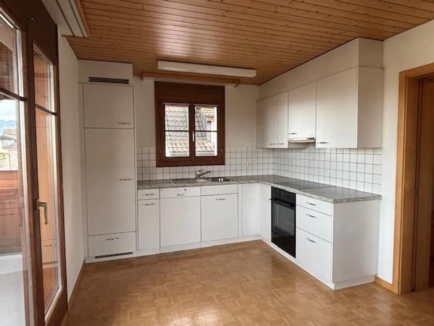 4.5 Room Attic Apartment - Photo 1 of 4