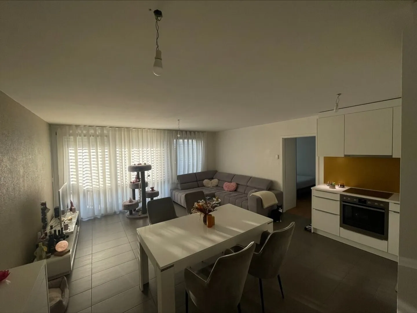 Bel appartement de 2.5 pièces - Photo 2 sur 5