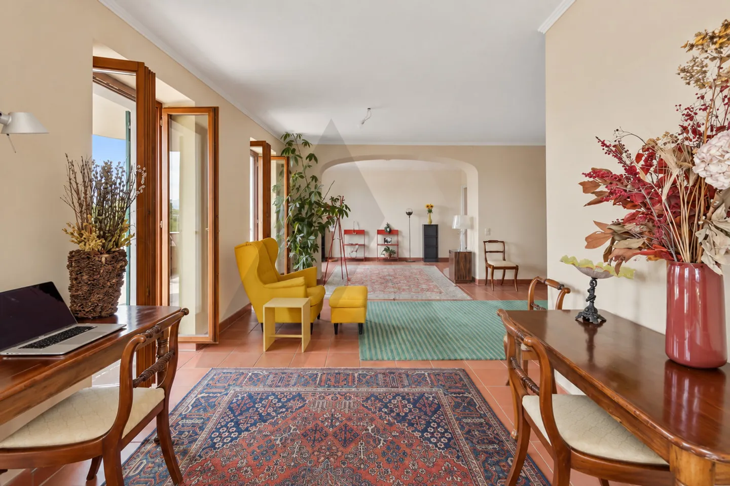 Charming Apartment with Lake View - Photo 11 of 19
