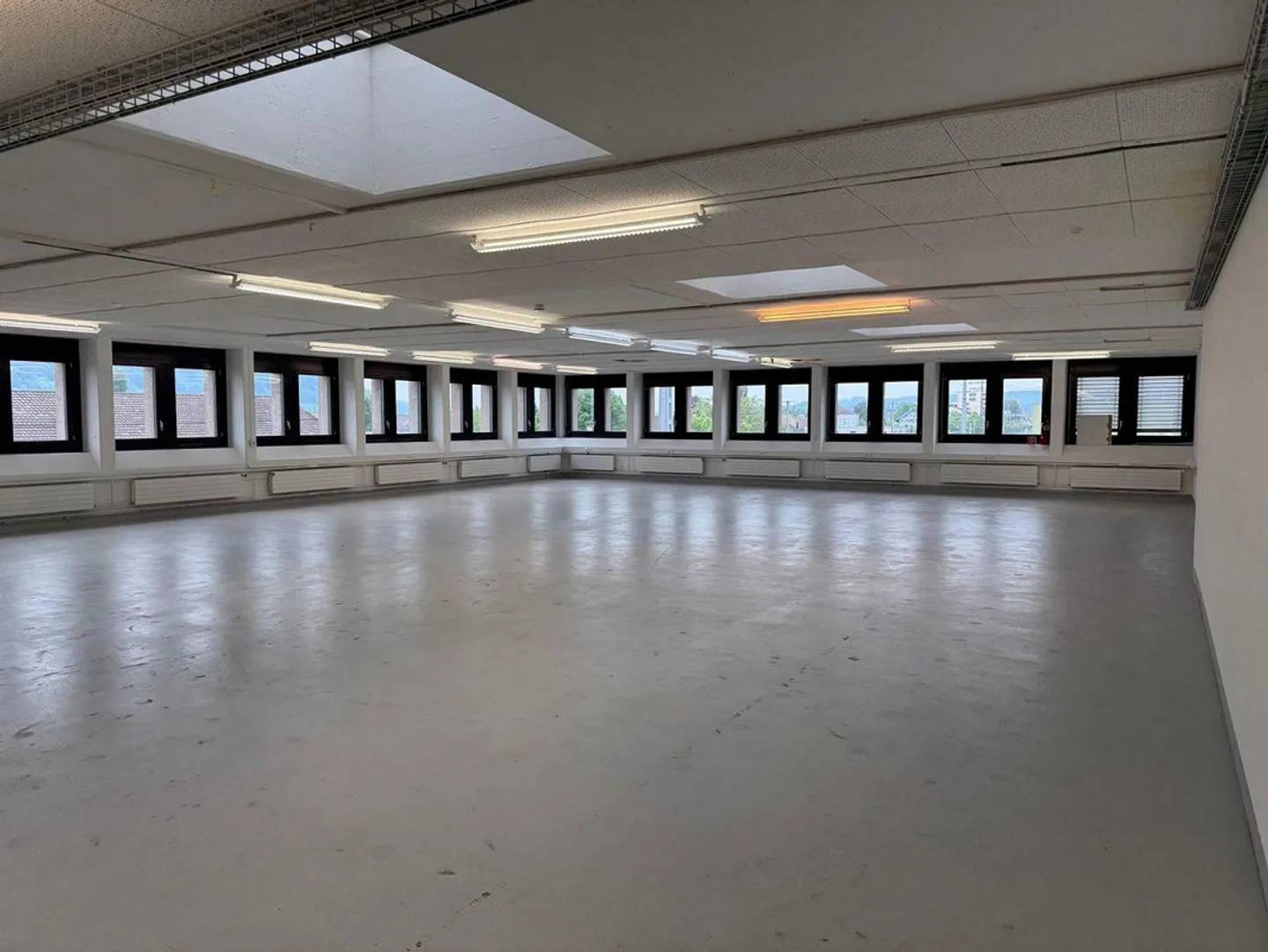 Spazio commerciale moderno a Münsingen (550m2) - Foto 10 di 15