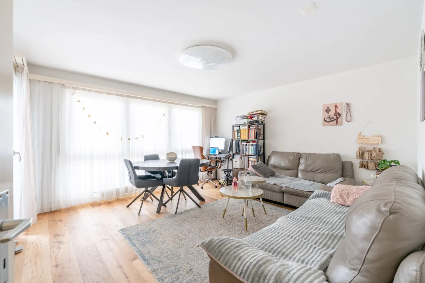 House with 4 apartments and at least 5.03% gross yield - Photo 6 of 14