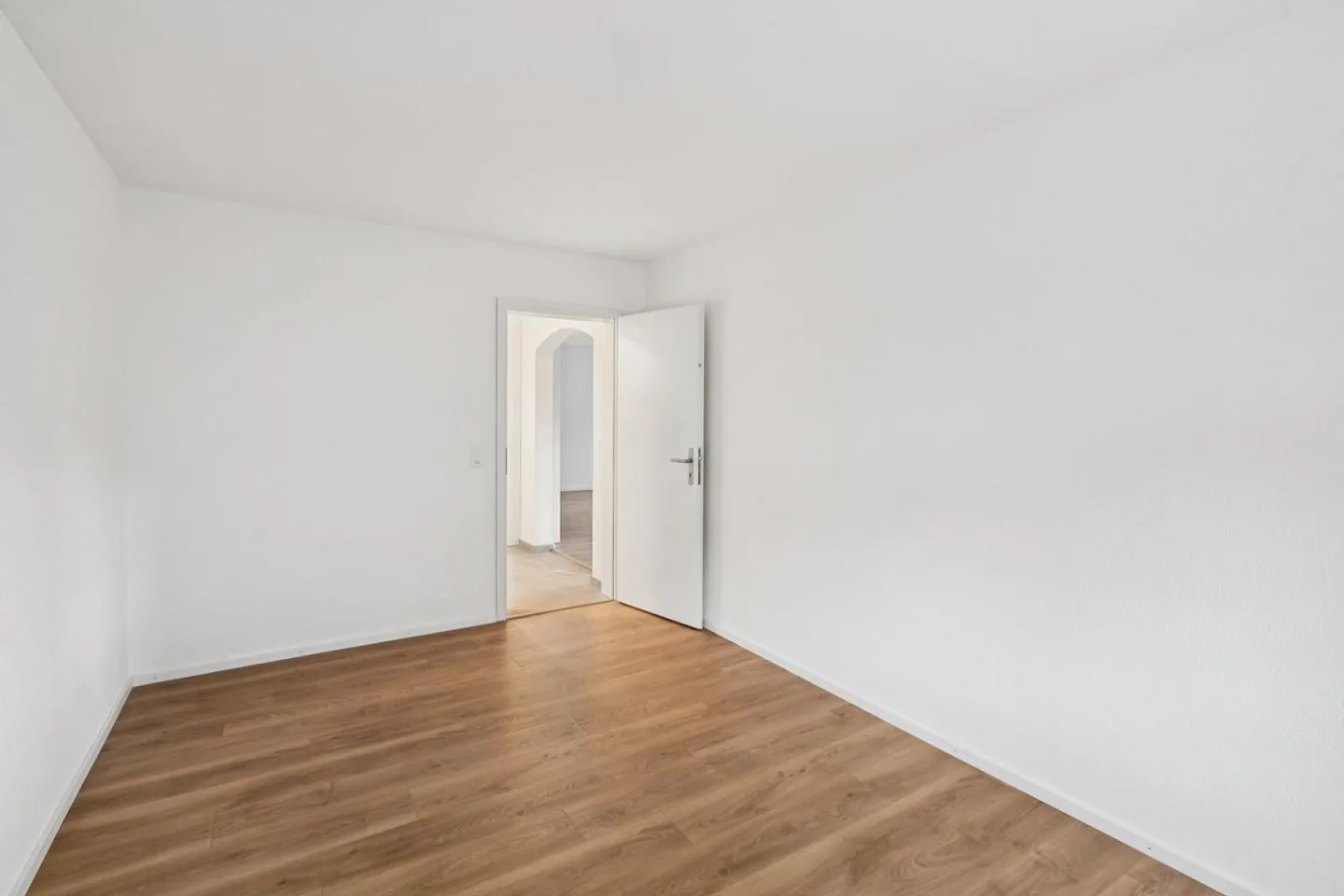 Modernes Apartment mit Garten - Foto 4 von 11