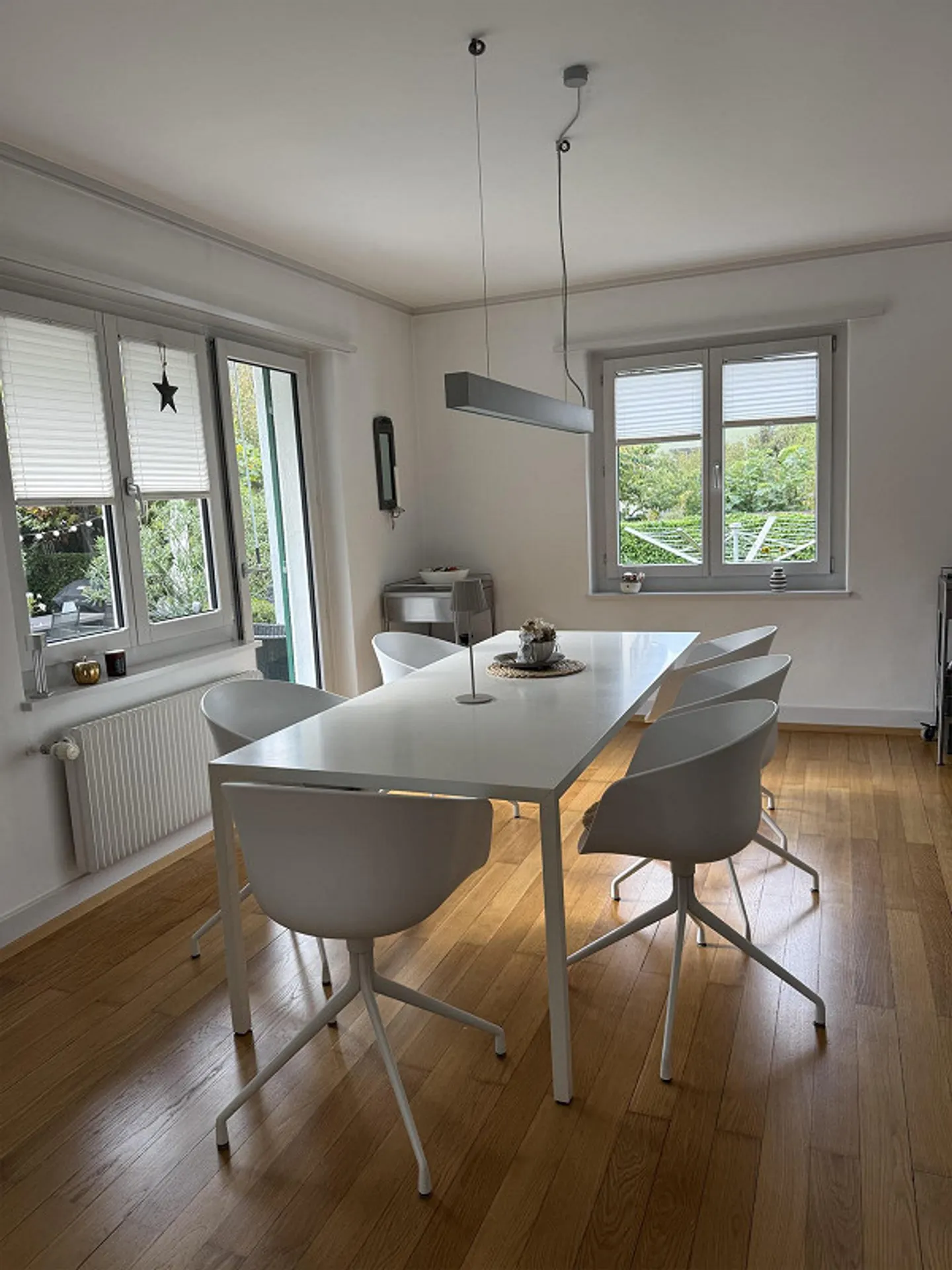 Well-maintained 6-room single-family house in sunny location with a view in Chur - Photo 2 of 15