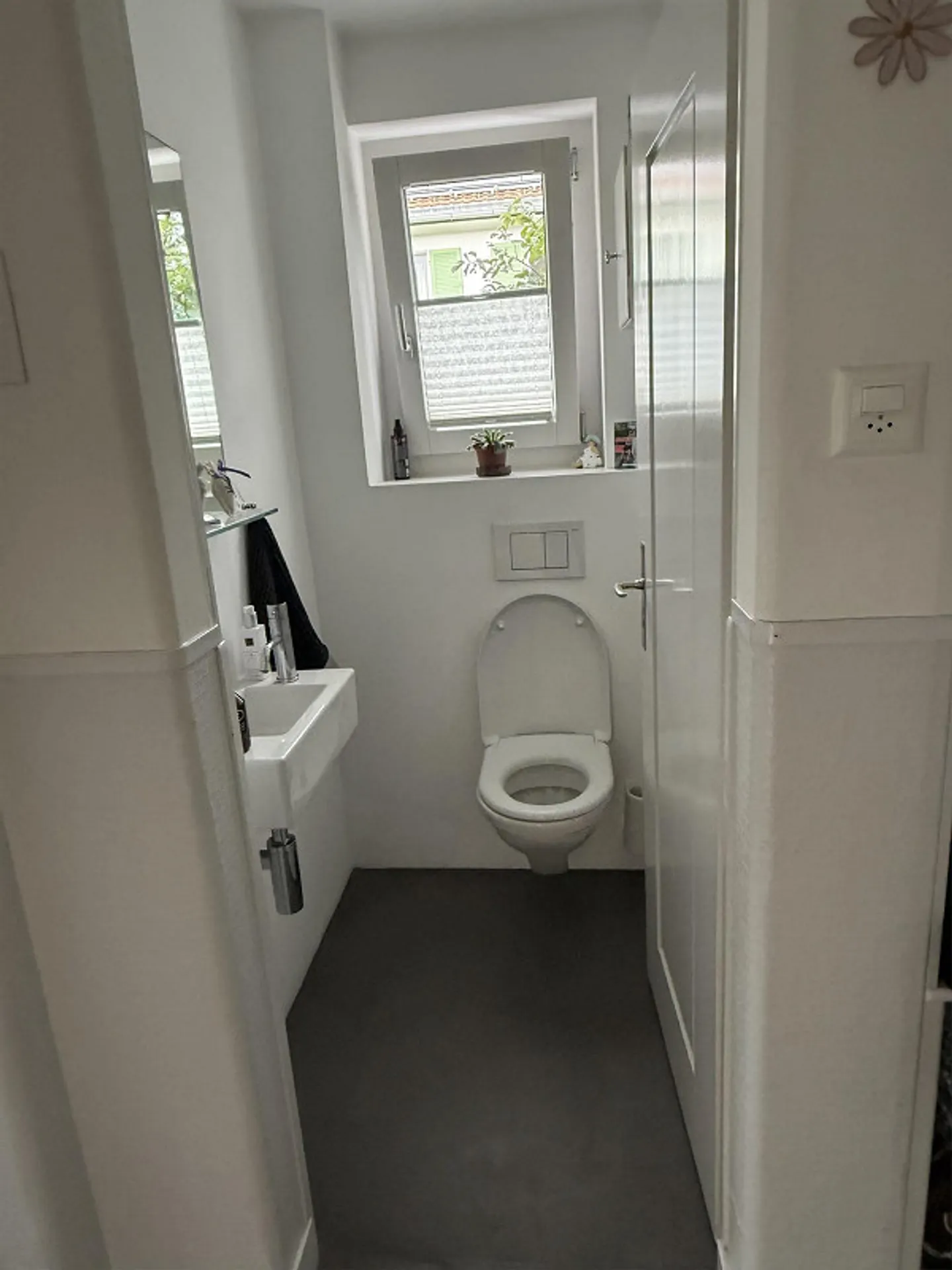Well-maintained 6-room single-family house in sunny location with a view in Chur - Photo 6 of 15