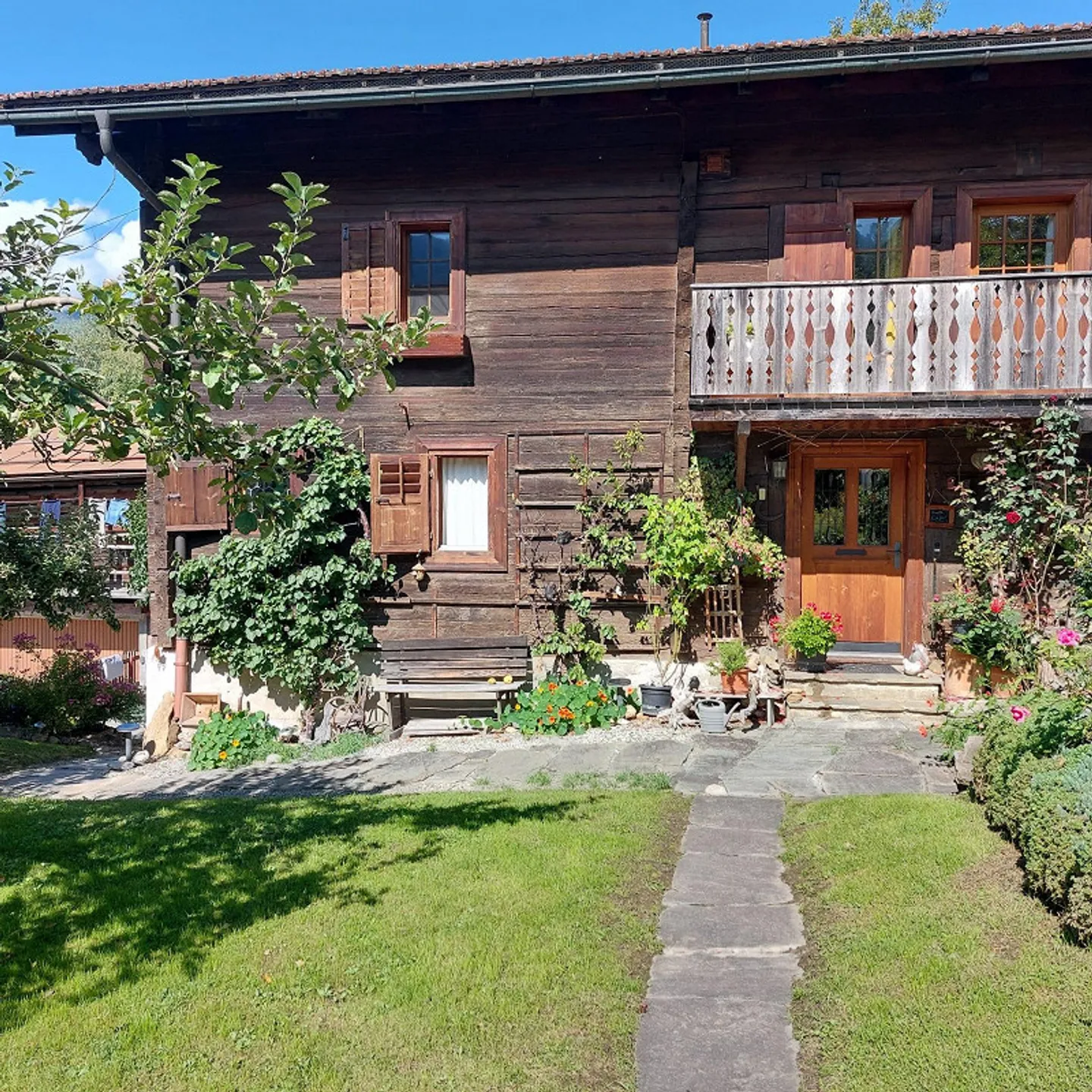 Rustikales Mehrfamilienhaus mit historischem Wert - Foto 5 von 30