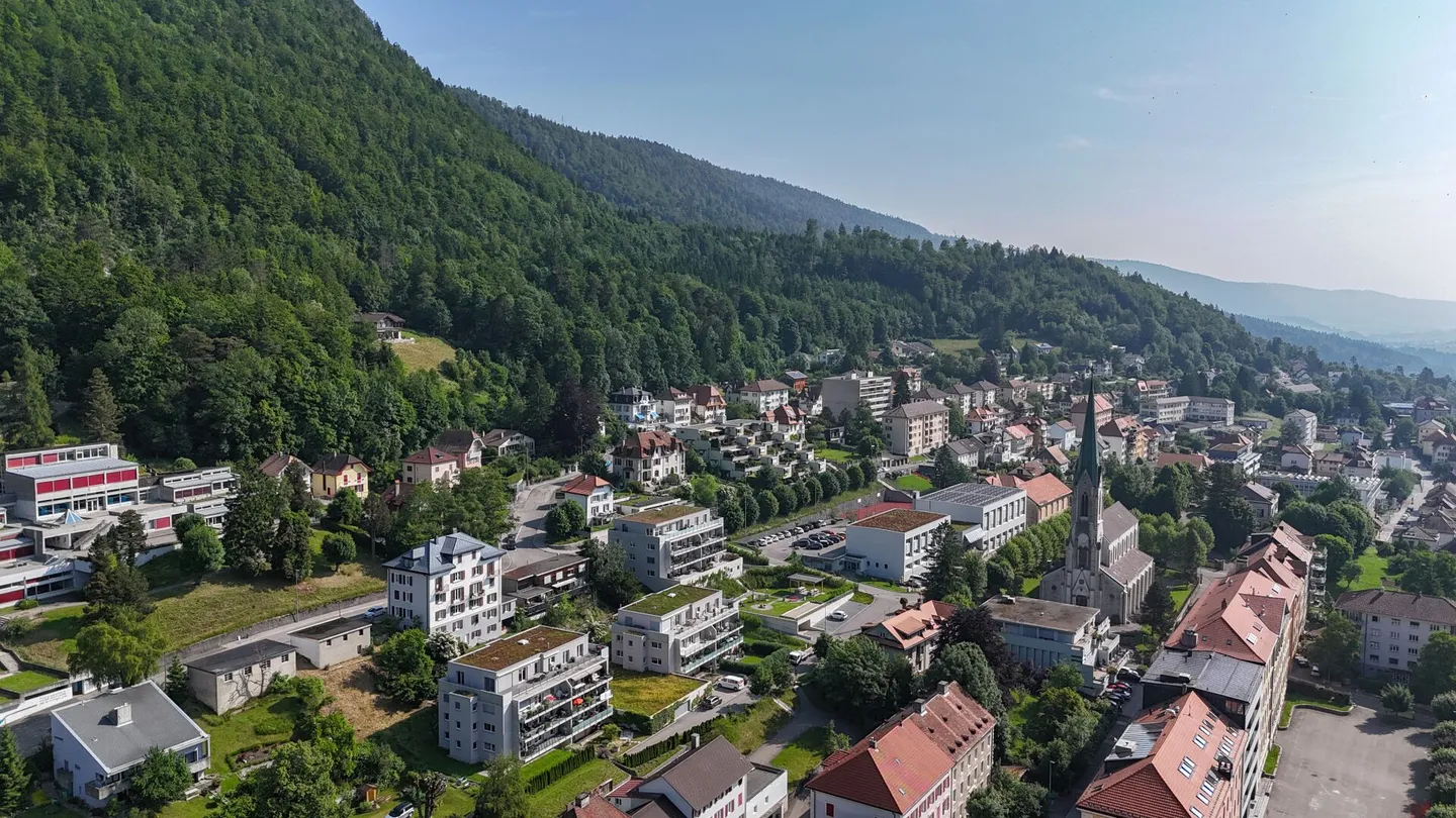 Kernsaniertes und vollvermietetes Wohn- und Geschäftshaus mit 5% Bruttorendite - Foto 2 von 10