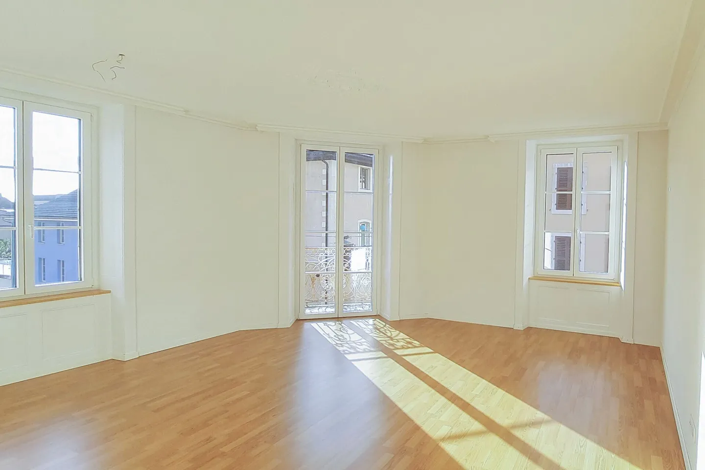 Kernsaniertes und vollvermietetes Wohn- und Geschäftshaus mit 5% Bruttorendite - Foto 4 von 10