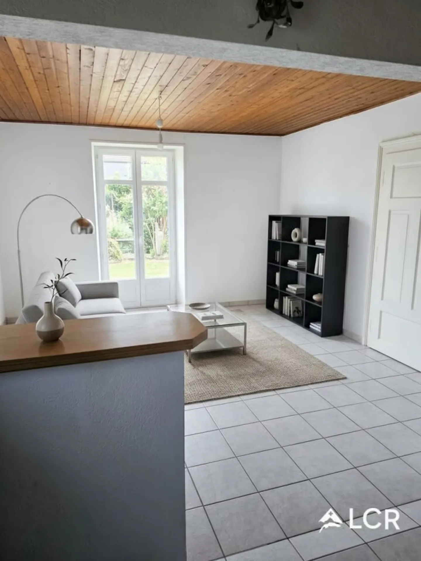 Appartamento luminoso di 4 stanze con giardino comune e parcheggio - CHF 1.350.- tutto incluso - Foto 1 di 8