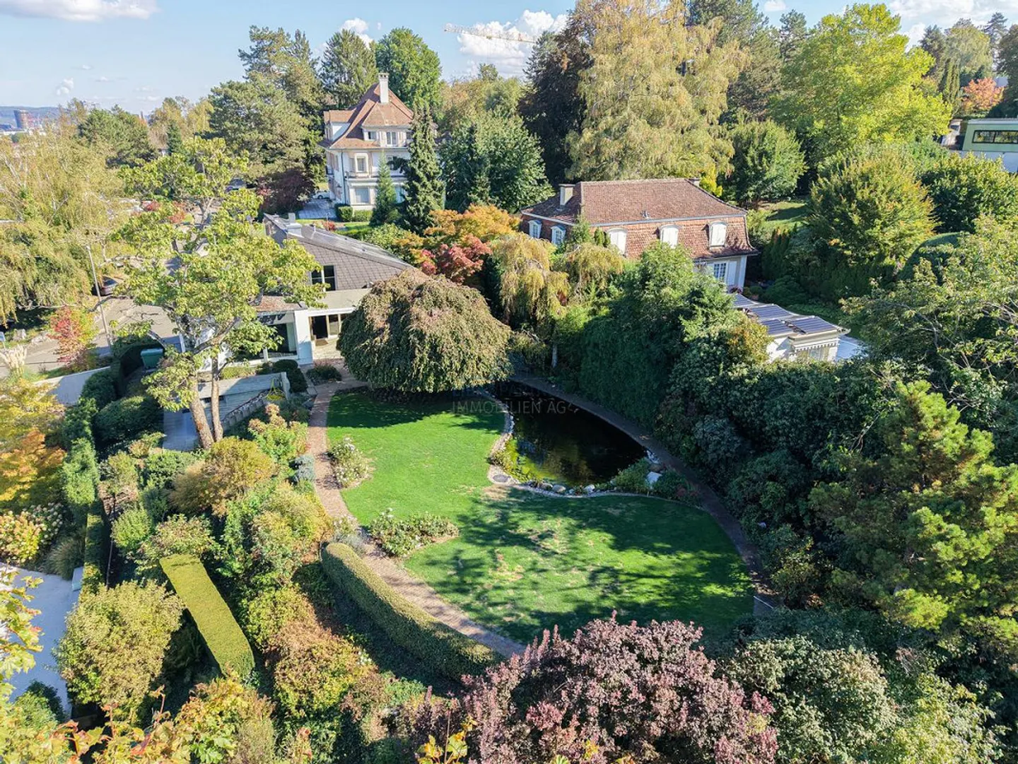 Charming Family Home with Garden - Photo 13 of 14
