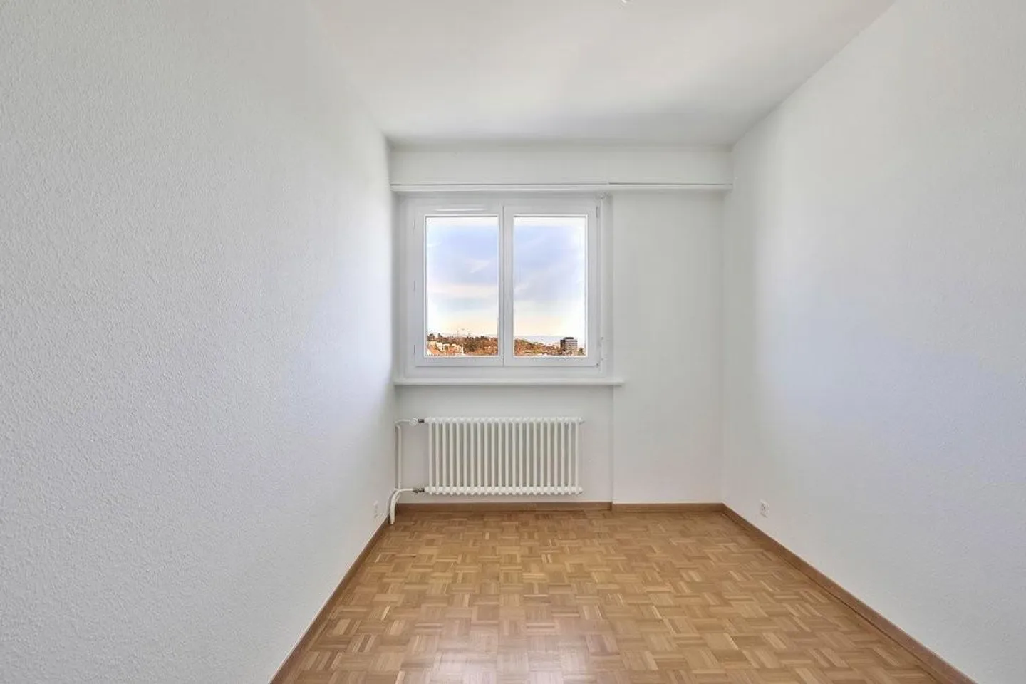 Magnificent 5-room apartment, close to all amenities - Photo 4 of 9