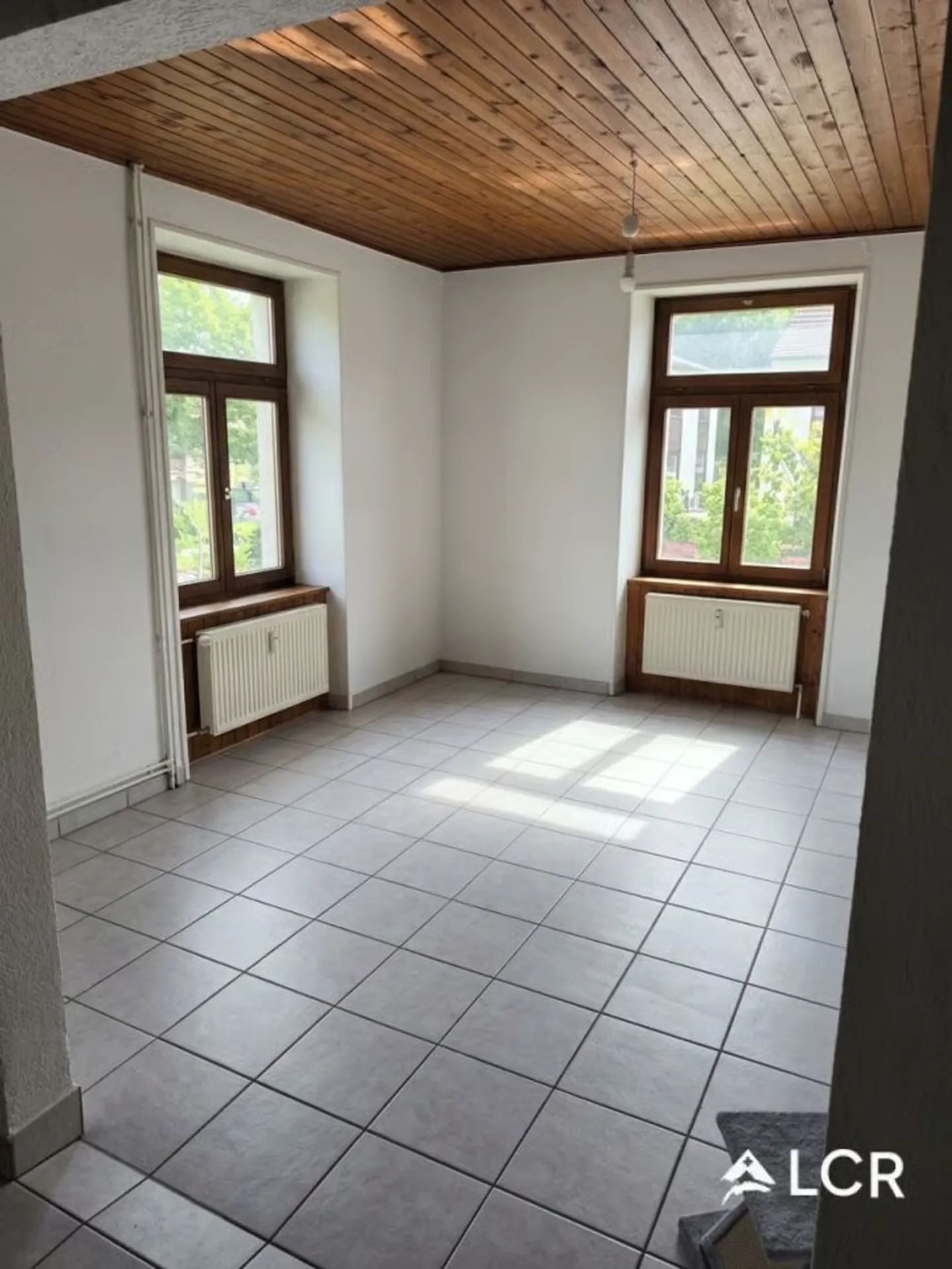 Appartamento luminoso di 4 stanze con giardino comune e parcheggio - CHF 1.350.- tutto incluso - Foto 5 di 8