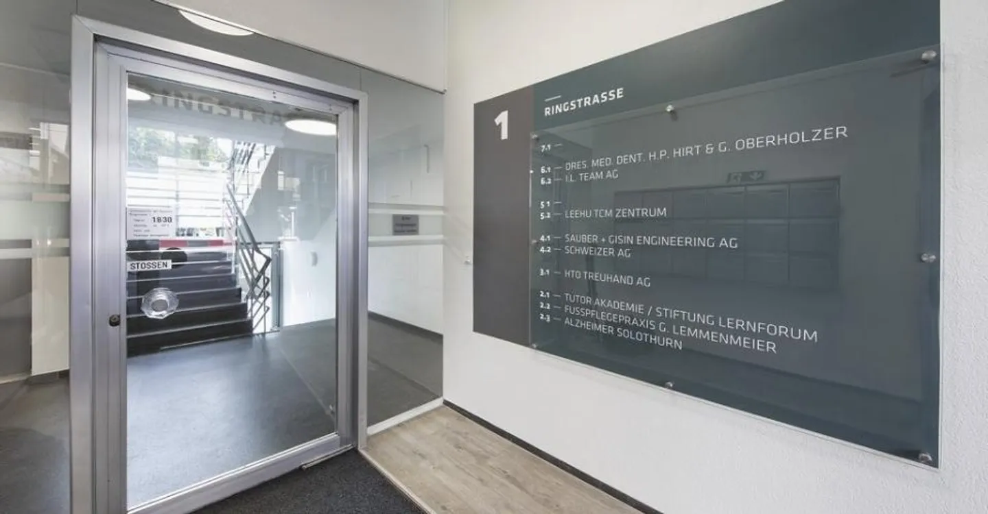 Ufficio nel cuore di Olten in affitto - tre mesi di affitto GRATIS! - Foto 3 di 8
