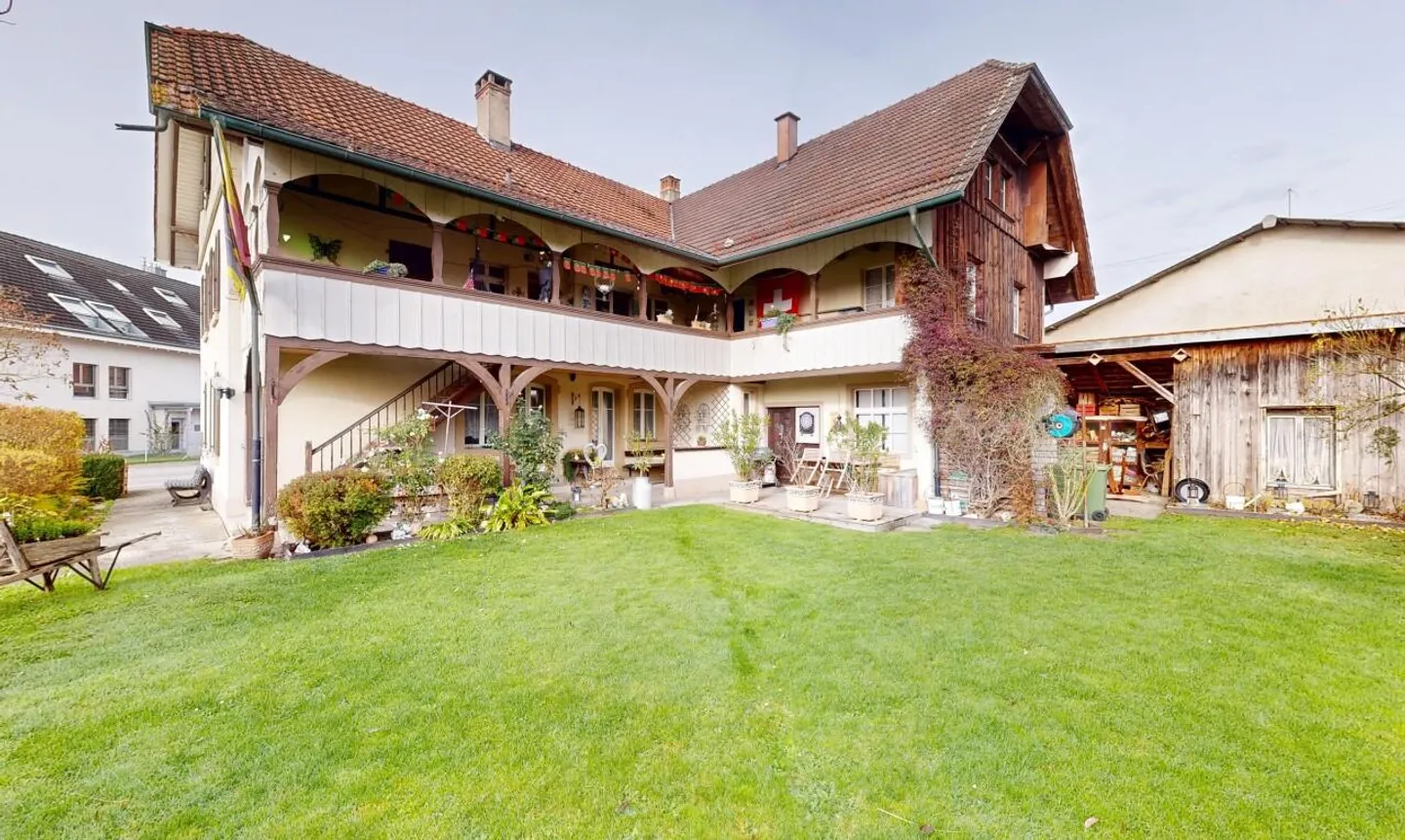 Affascinante casa bifamiliare con potenziale a Kappelen - Foto 2 di 11