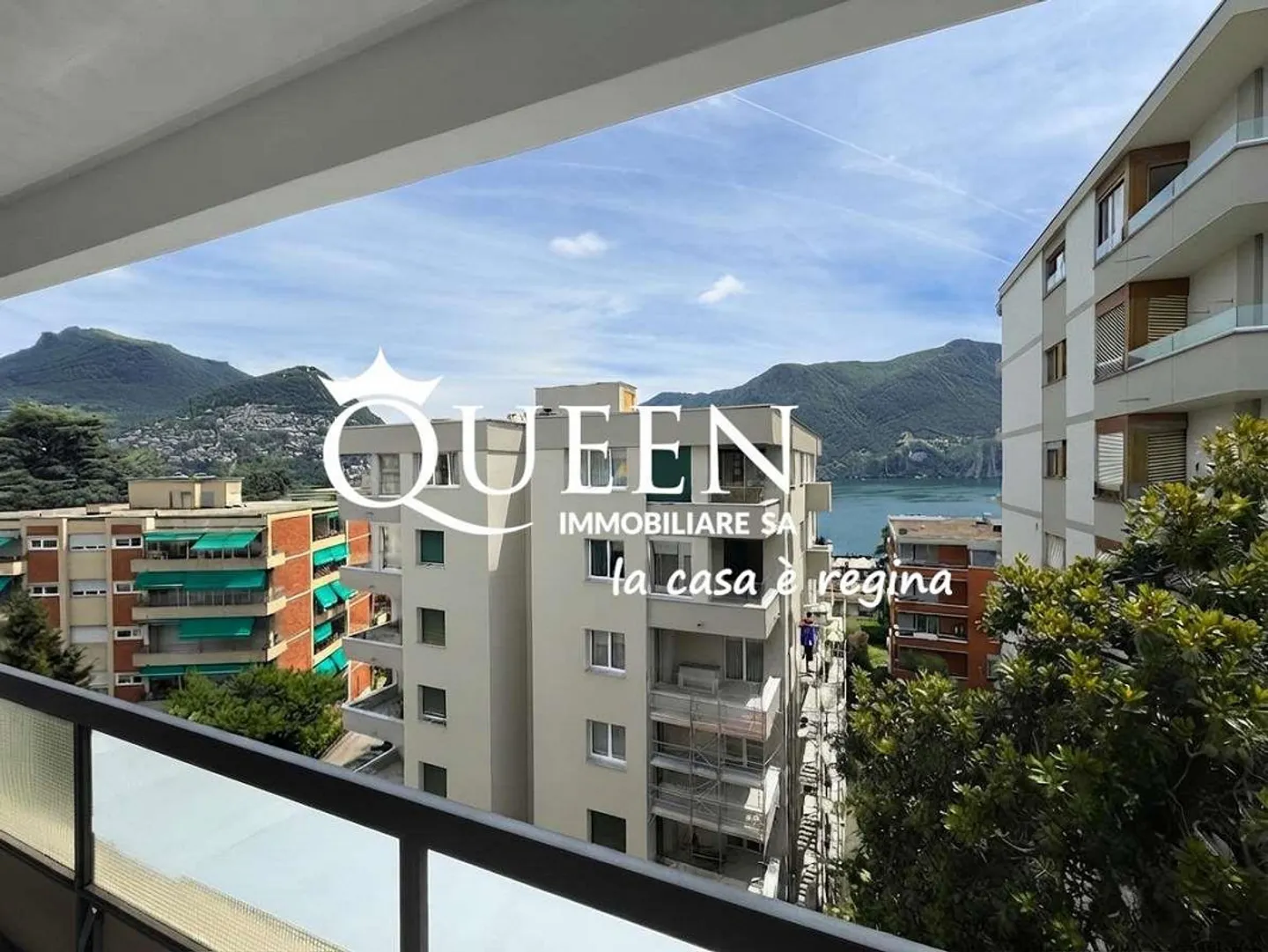 Lugano central : appartement spacieux et lumineux de 2,5 pièces avec vue partielle sur le lac - Photo 4 sur 13