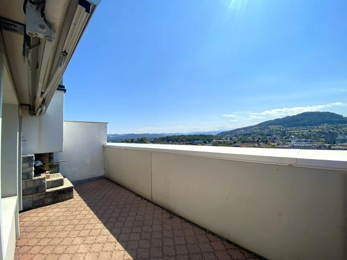 Living with a panoramic view on the 14th floor - Photo 11 of 11